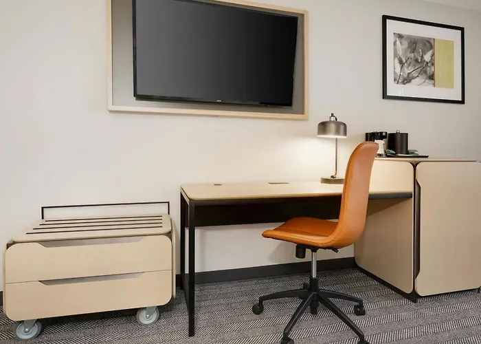 Courtyard By Marriott Indianapolis South